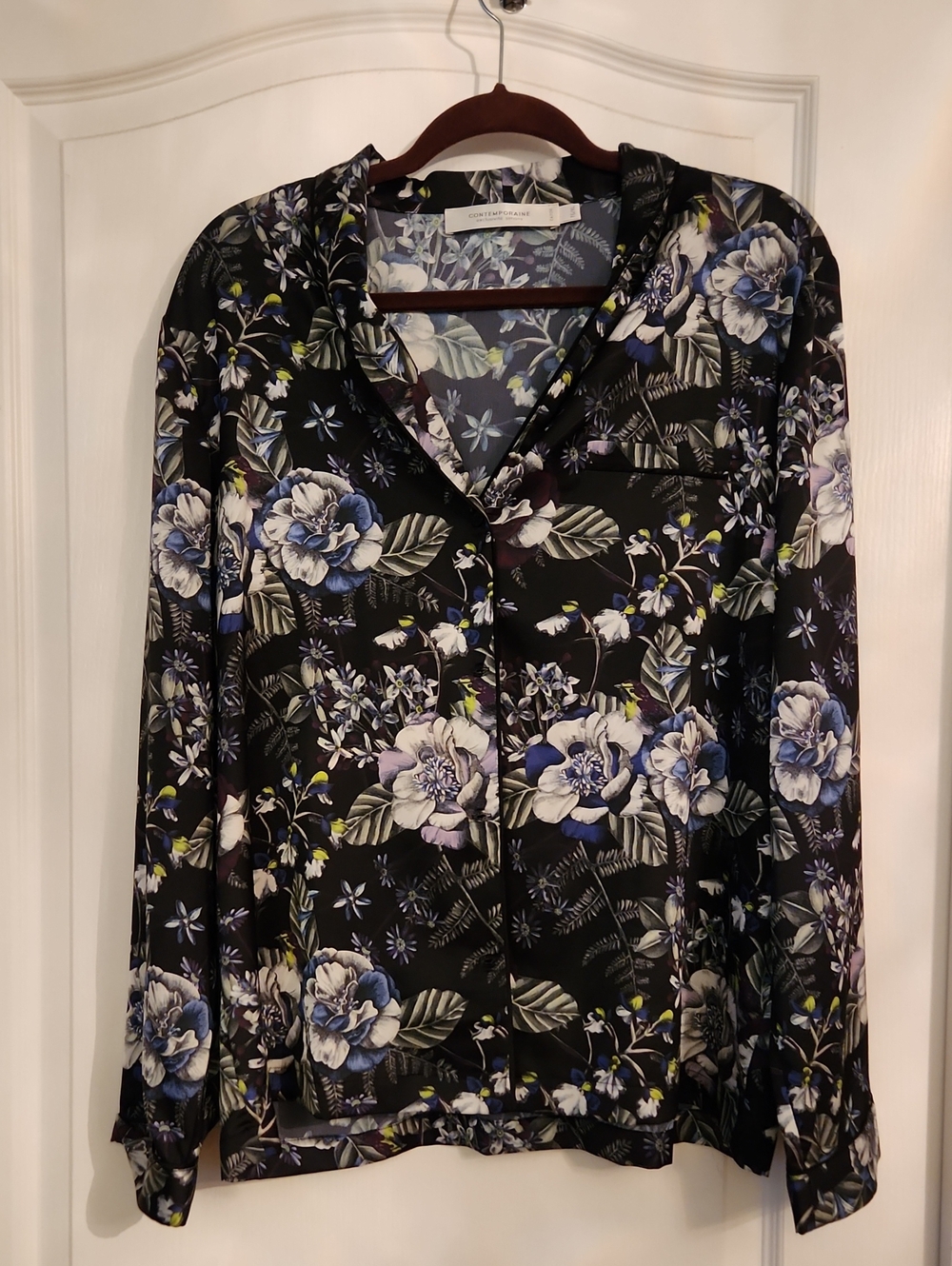 Simons Black Floral Button-Front Satin Shirt with Blue Blooms